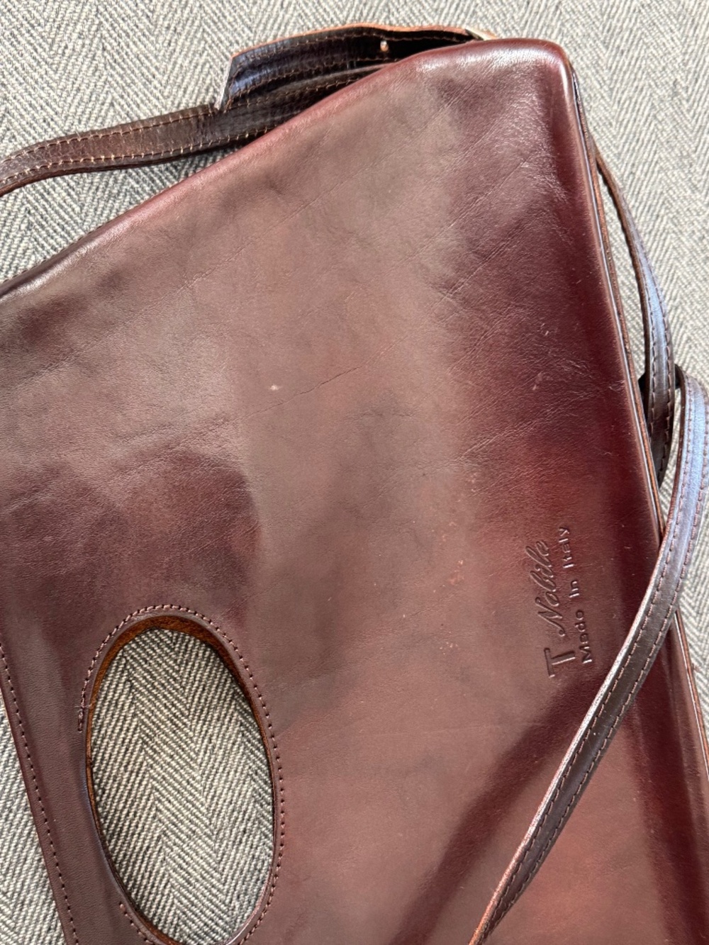 NWOT, T. NOBILE, DARLING BROWN LEATHER BAG FROM TUSCANY, ITALY
